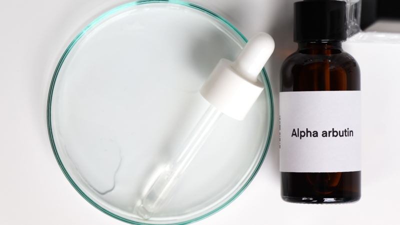 Arbutin giúp hỗ trợ làm mờ thâm nám và cải thiện da không đều màu