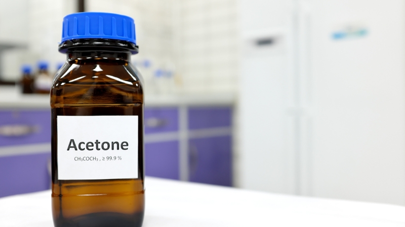 Axeton có phải là cồn không? Câu trả lời là không