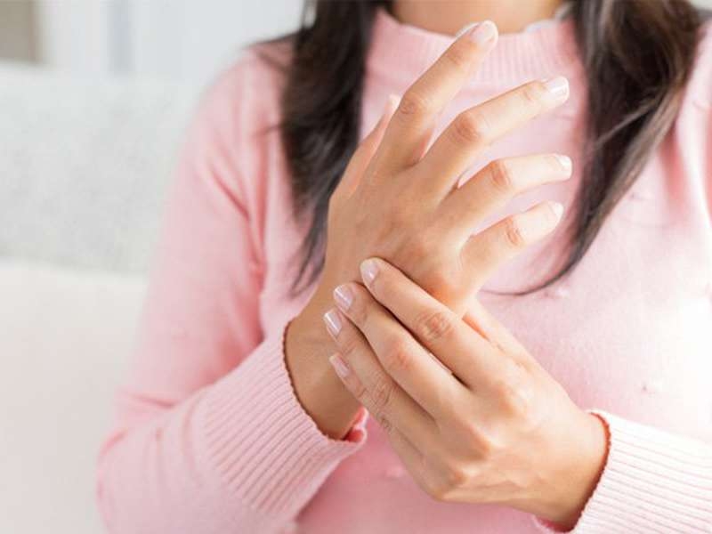 dau-hieu-canh-bao-co-the-dang-bi-thieu-hut-vitamin-b12-1