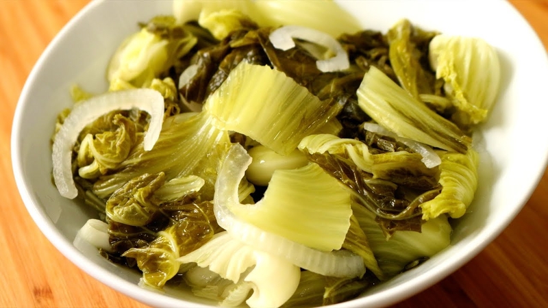 Bà bầu ăn dưa muối được không? Ăn dưa muối có lợi ích gì?