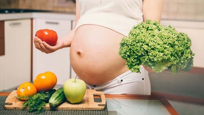 Bà bầu ăn gì để con thông minh, trắng trẻo? Bí quyết dinh dưỡng cho thai kỳ khỏe mạnh 1