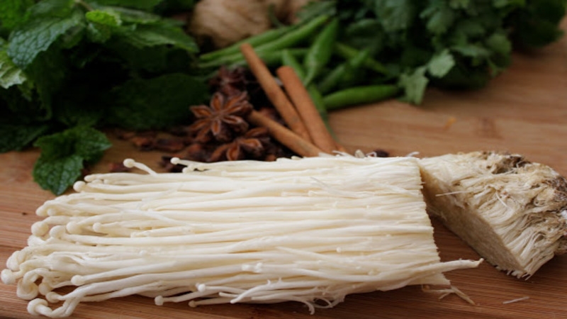 Bà bầu ăn nấm kim châm được không?