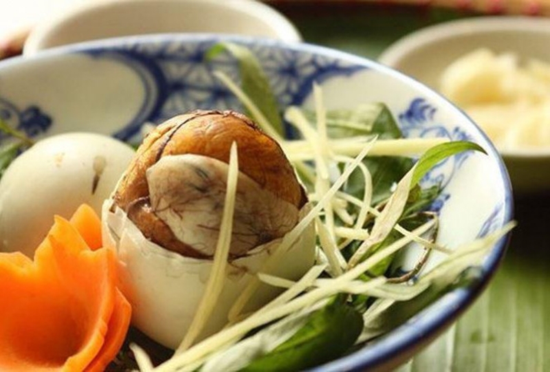 Bà bầu nên ăn trứng vịt lộn vào lúc nào