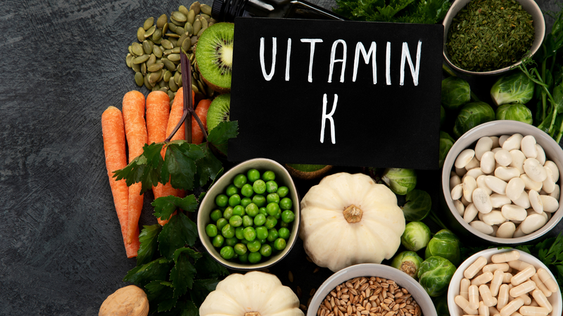 Chảy máu chân răng khi mang thai có thể là dấu hiệu thiếu vitamin K