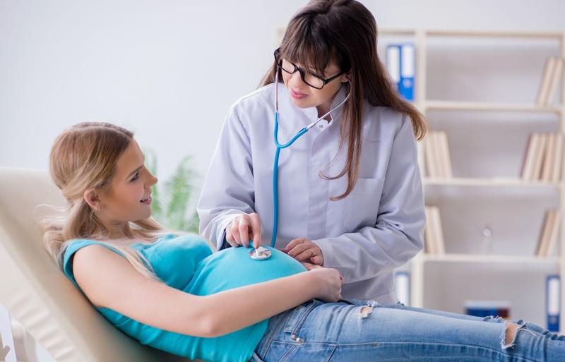 Bà bầu bị viêm lộ tuyến đẻ thường được không 3