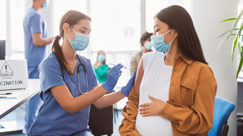 Tiêm vắc xin ở 3 tháng giữa hoặc 3 tháng cuối thai kỳ