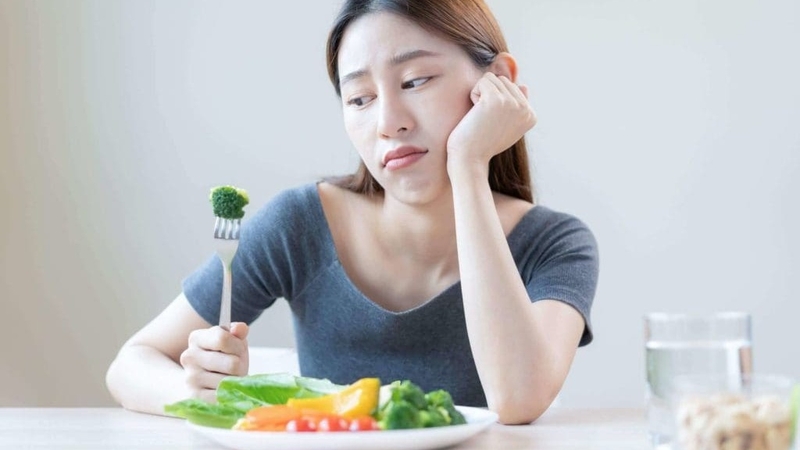 Bà bầu chán ăn 3 tháng giữa: Hiểu rõ nguyên nhân và cách khắc phục 1