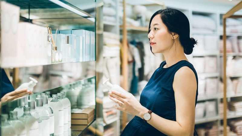 Bà bầu có được dùng nước tẩy trang không?-1