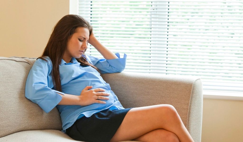 Bà bầu đau lưng có được bôi dầu gió không? 2