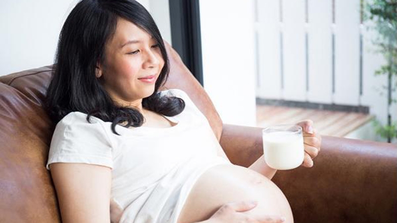 Bà bầu thiếu canxi nên ăn gì? Cách bổ sung canxi hợp lý cho mẹ bầu 3