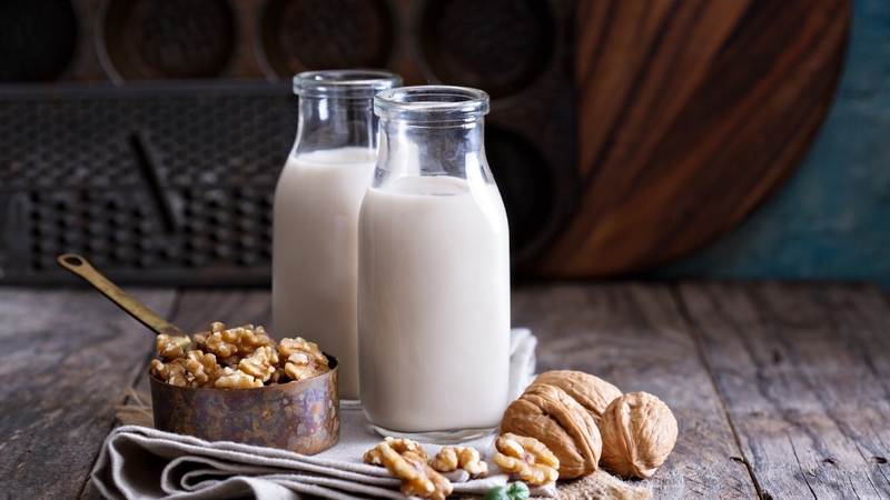 Sữa óc chó giàu omega-3, hỗ trợ phát triển não bộ thai nhi và tốt cho tim mạch mẹ bầu