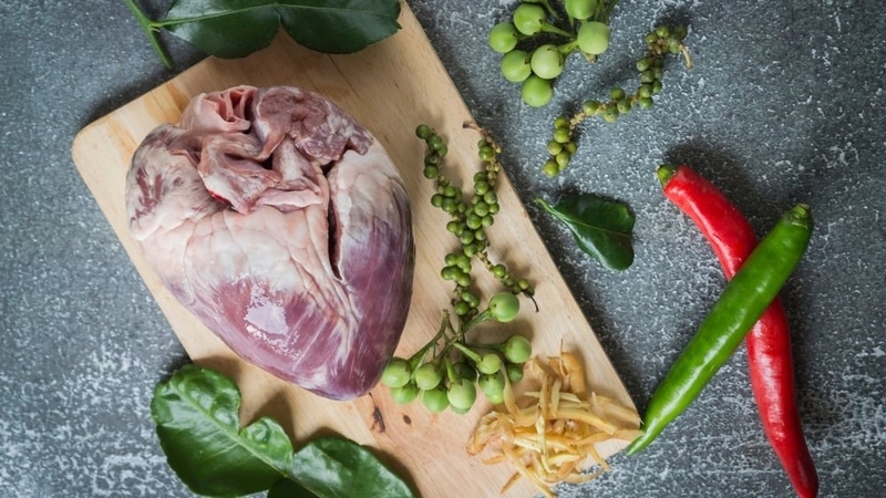 Bà đẻ có ăn được tim lợn không? Cần lưu ý gì khi ăn? 2