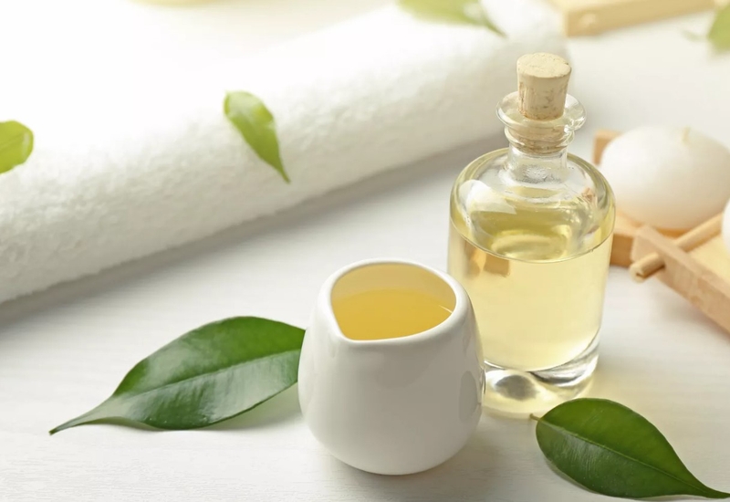 Bác sĩ giải đáp: Dầu gió Trường Sơn có uống được không? 1