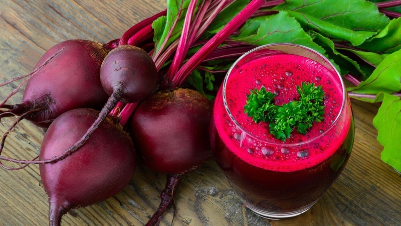 Bác sĩ giải đáp: Vì sao ăn củ dền đi ngoài màu đỏ? 2