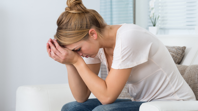 Thay vì bắt đầu ngày mới bằng căng thẳng, hãy dành vài phút để hít thở sâu, thư giãn
