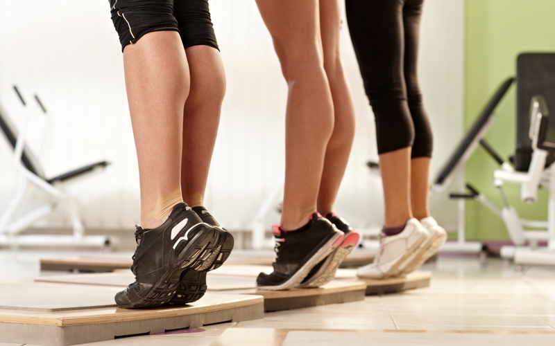 bai-tap-standing-calf-raise-cang-co-bap-chan 1.jpg