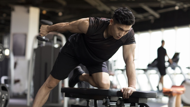 bai-tap-tricep-kickback-so-huu-mot-doi-canh-tay-vam-vo 4.jpg