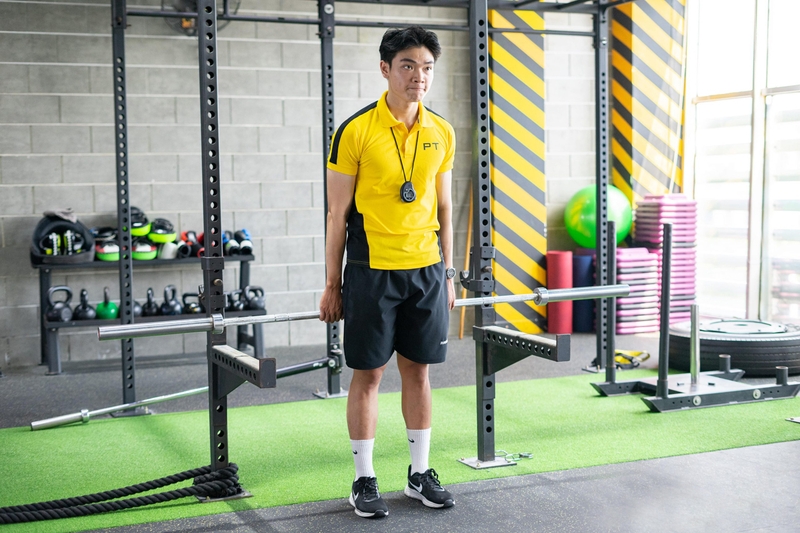 Bài tập xô lưng cầu vai tay trước cần thực hiện sao cho đúng? - 3