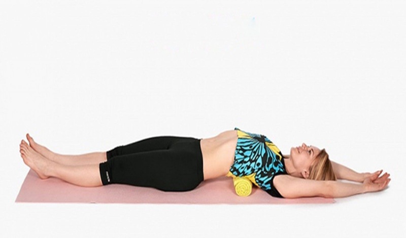 Tư thế nằm ngửa góc cố định có thể giúp giảm căng thẳng ở hông, đầu gối và bộ phận sinh dục