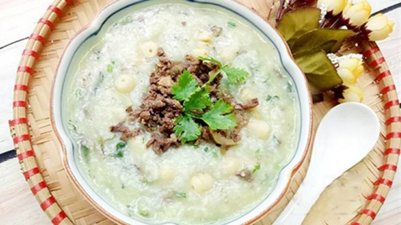 Bé mấy tháng ăn được cháo tim heo? Bé có thể ăn cháo tim heo từ 7 tháng tuổi