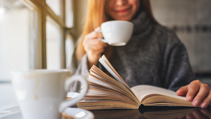 Caffeine và theobromine trong cacao có thể ảnh hưởng đến sự tỉnh táo và giấc ngủ