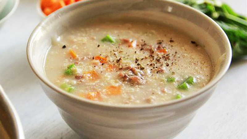 Ăn yến mạch lành mạnh bằng cách chọn loại nguyên chất, ăn vừa đủ, nấu ít calo và hạn chế đường