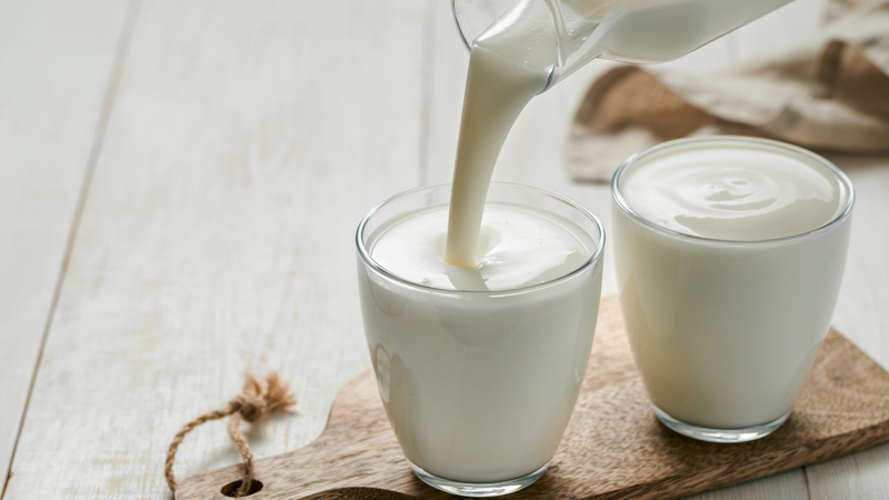 Kefir và sữa chua đều có lợi cho sức khỏe, lựa chọn phù hợp sẽ phụ thuộc vào nhu cầu và sở thích của mỗi người