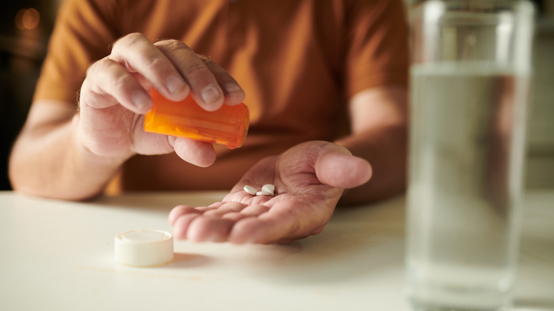 Mỗi ngày uống 1 viên Panadol có sao không? Việc lạm dụng thuốc có thể gây ra nhiều hệ lụy cho sức khỏe