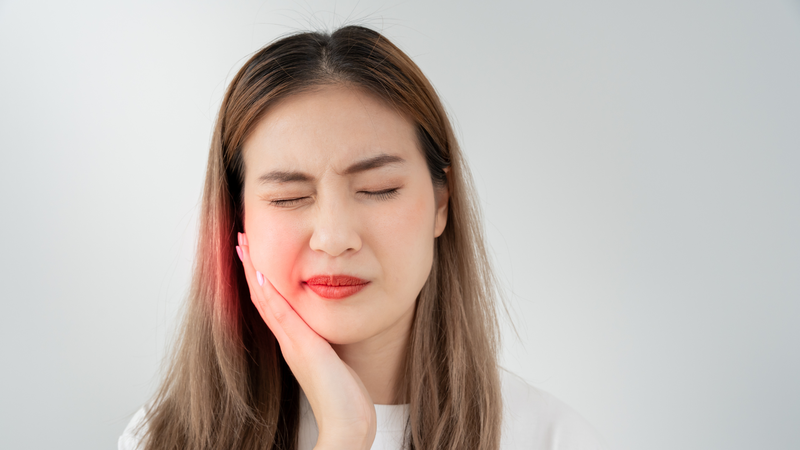 Sưng má là phản ứng tự nhiên của cơ thể sau khi nhổ răng khôn
