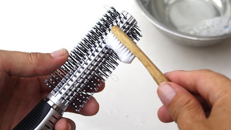 Sau khi dùng, hãy rút điện, vệ sinh lược khi đã nguội và bảo quản nơi khô ráo