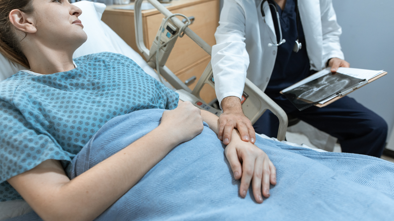 Viêm não Nhật Bản không nên tự điều trị tại nhà mà cần được điều trị tại bệnh viện