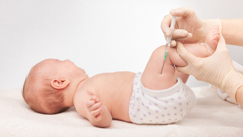 Vắc xin viêm não Nhật Bản tiêm ở tay hay chân? Lựa chọn vị trí tiêm chủng phù hợp giúp đảm bảo an toàn và hiệu quả