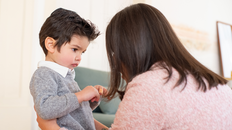 Cha mẹ cần theo dõi sát sao các triệu chứng của trẻ để có hướng xử trí kịp thời