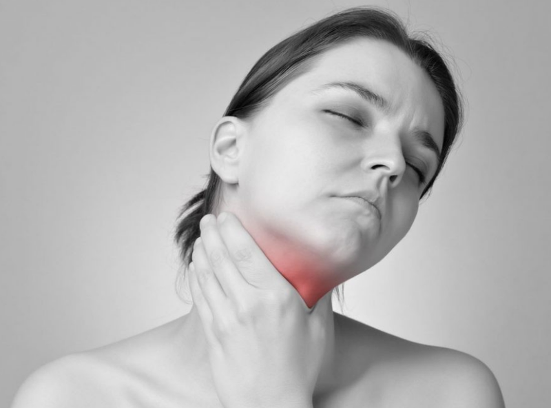 Cách trị nóng rát cổ họng hiệu quả và an toàn 2