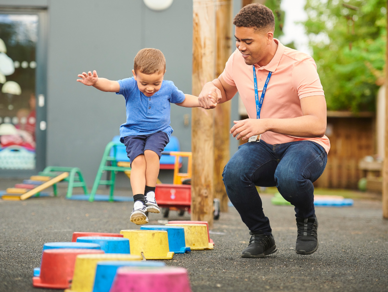 Cân bằng giữa học và chơi giúp trẻ vui khỏe 1