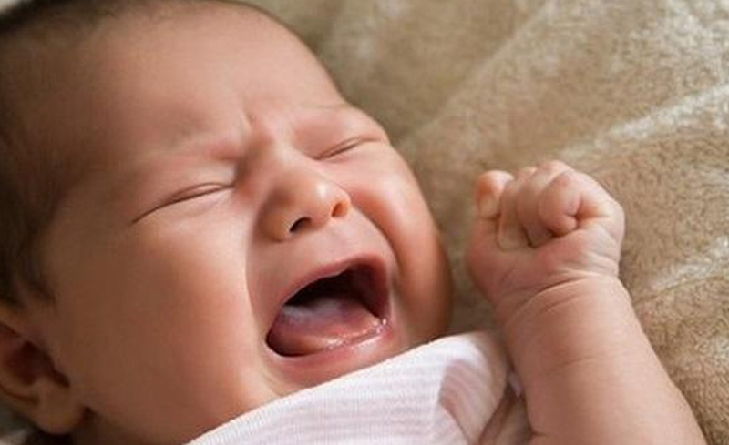 Có nên để trẻ khóc tự ngủ? Làm sao tập cho bé tự ngủ an toàn? 2