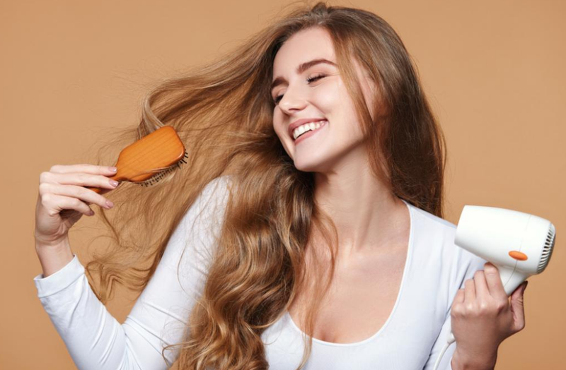 Để có mái tóc chắc khỏe, nên sấy tóc hay để khô tự nhiên? 3