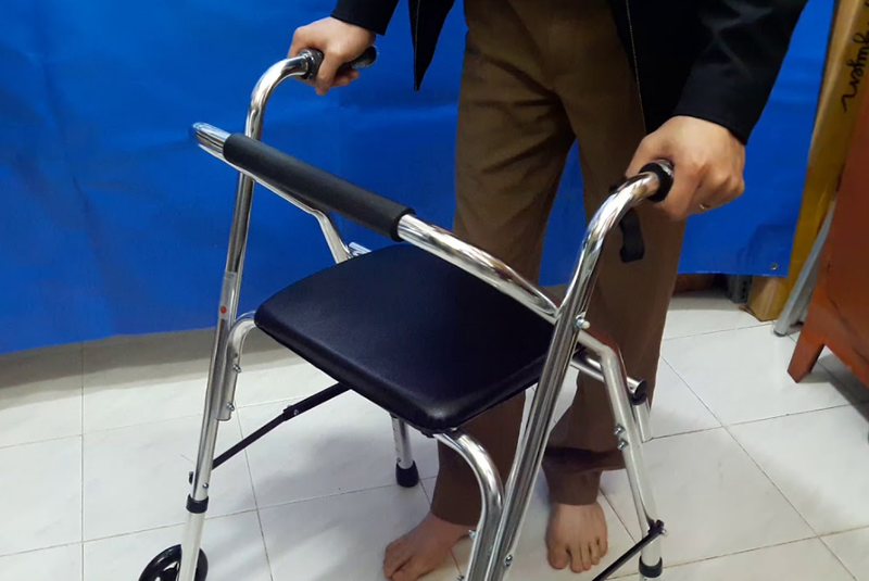 Hướng dẫn tập vật lý trị liệu cho người bị tai biến 3