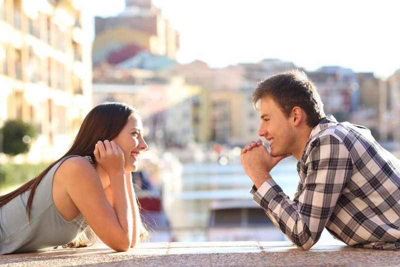 Làm sao nhận ra dấu hiệu đàn ông yêu bạn ngay từ lần đầu gặp gỡ? 1