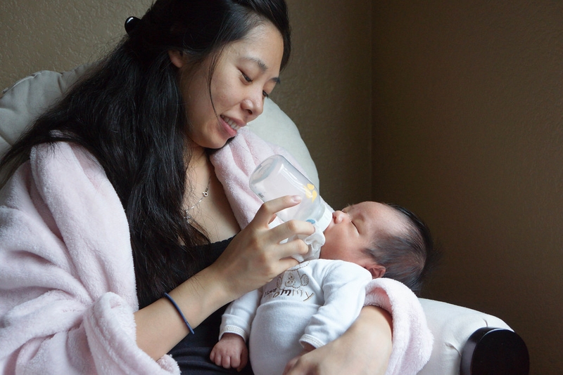 Nguyên nhân bé bú bình phát ra tiếng kêu và cách xử lý 3