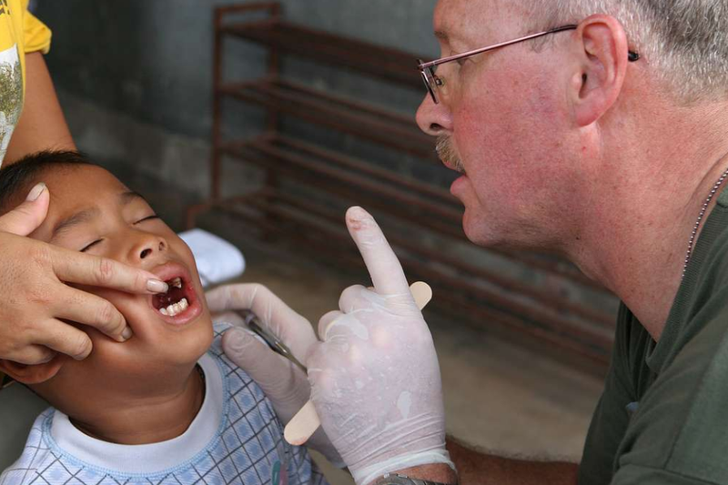 Thuốc tê nhổ răng trẻ em và những điều cha mẹ cần biết 3