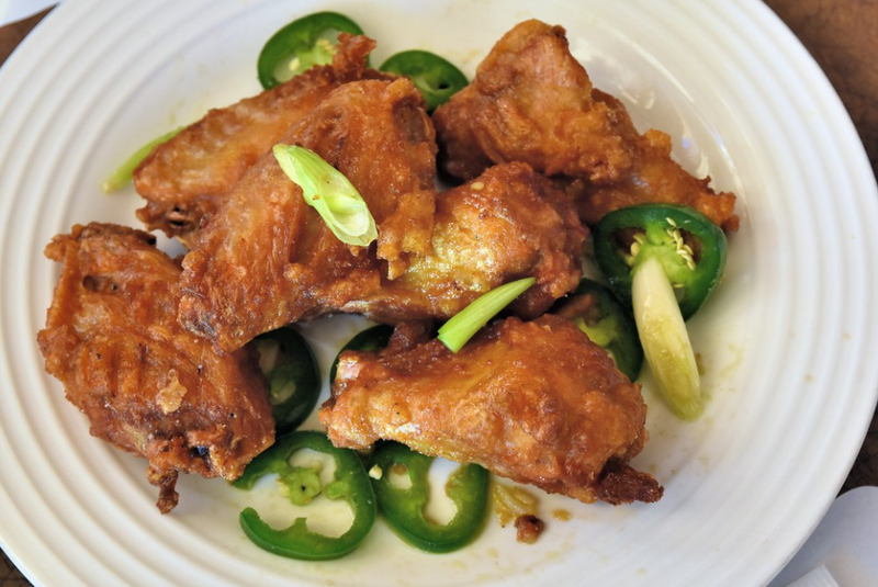 Trồng răng Implant có ăn được thịt gà không? Những lưu ý quan trọng khi ăn thịt gà sau cấy ghép 1