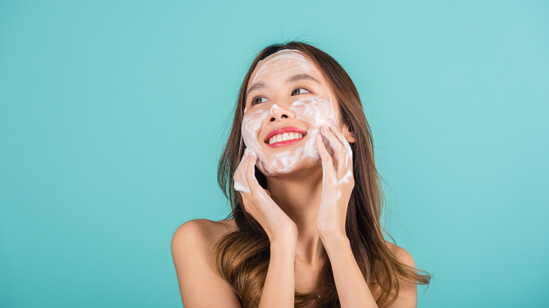 Bạn có đang rửa mặt quá nhiều lần trong ngày? 1