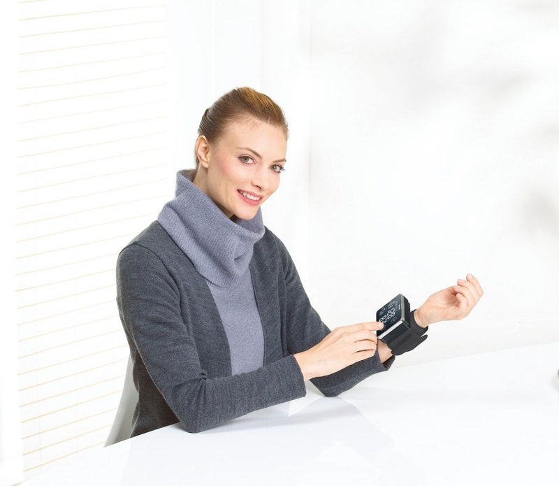 Bạn đã biết cách sử dụng máy đo huyết áp tại nhà đúng cách 2