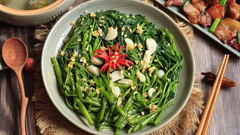 Bắn laser kiêng ăn gì? Nên kiêng ăn rau muống trong thời gian đầu