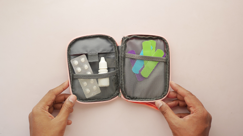 Băng cá nhân dạng lỏng không cần thay nhiều lần như băng keo cá nhân