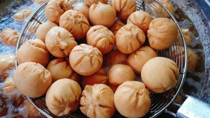 Nếu không ăn đúng cách, bánh bao chiên có thể gây tăng cân