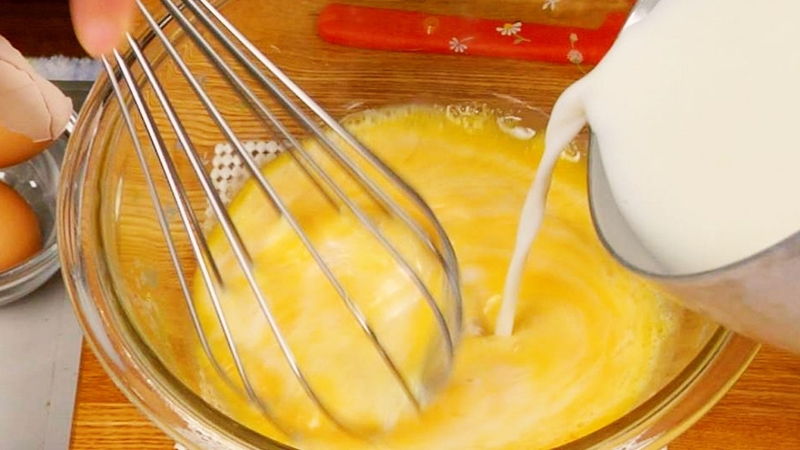 Bánh flan sữa công thức bé mấy tháng ăn được? 2