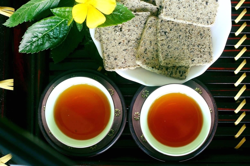 Bánh gạo lứt mè đen bao nhiêu calo?