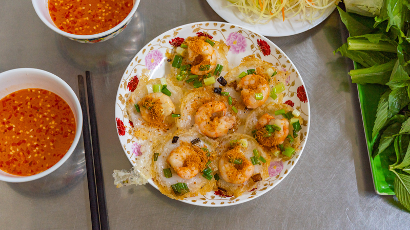 Để giảm calo, bạn nên pha nước chấm với ít đường hơn